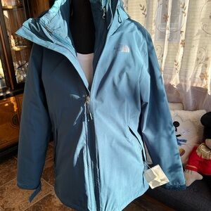 The North Face Women's Teal Ski Jacket